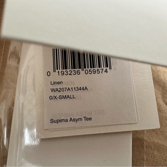 NWT John Elliot Supima asymmetrical Tee. Size: XS/0. Excellent condition - Picture 10 of 15